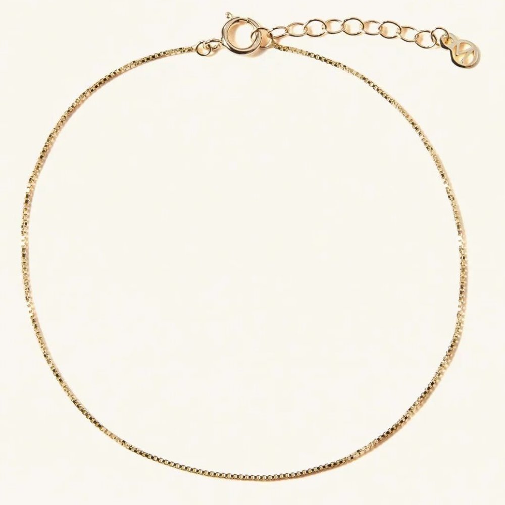 Mejuri Baby Box Bracelet